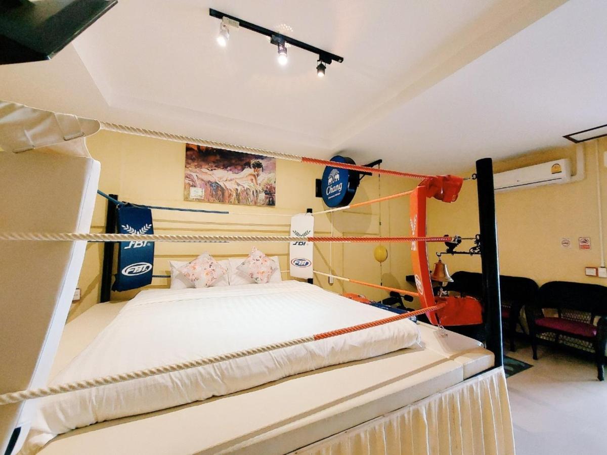 Retro Box Hotel Chumphon Esterno foto