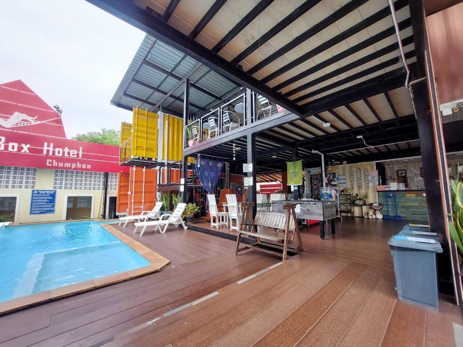 Retro Box Hotel Chumphon Esterno foto