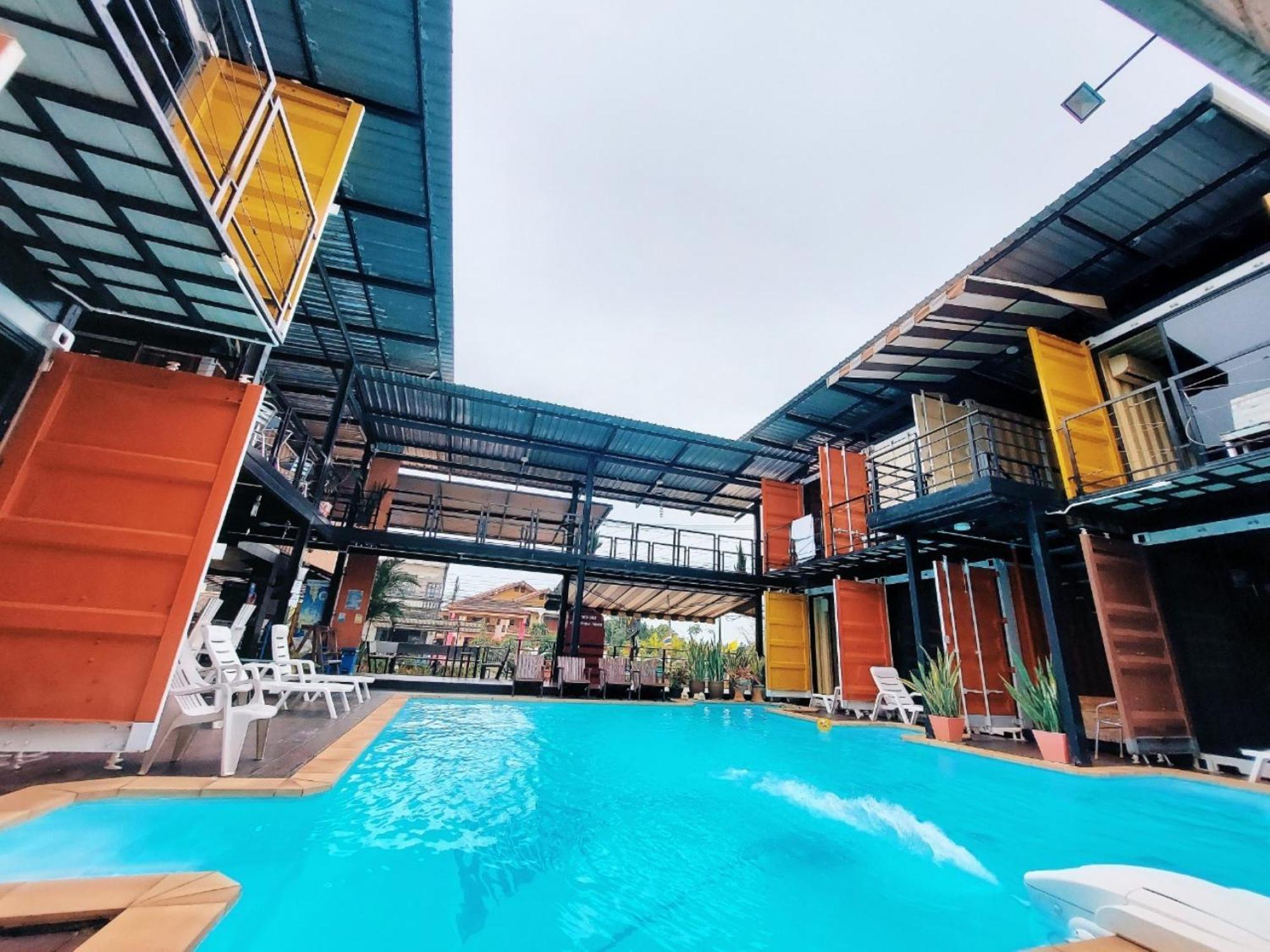 Retro Box Hotel Chumphon Esterno foto