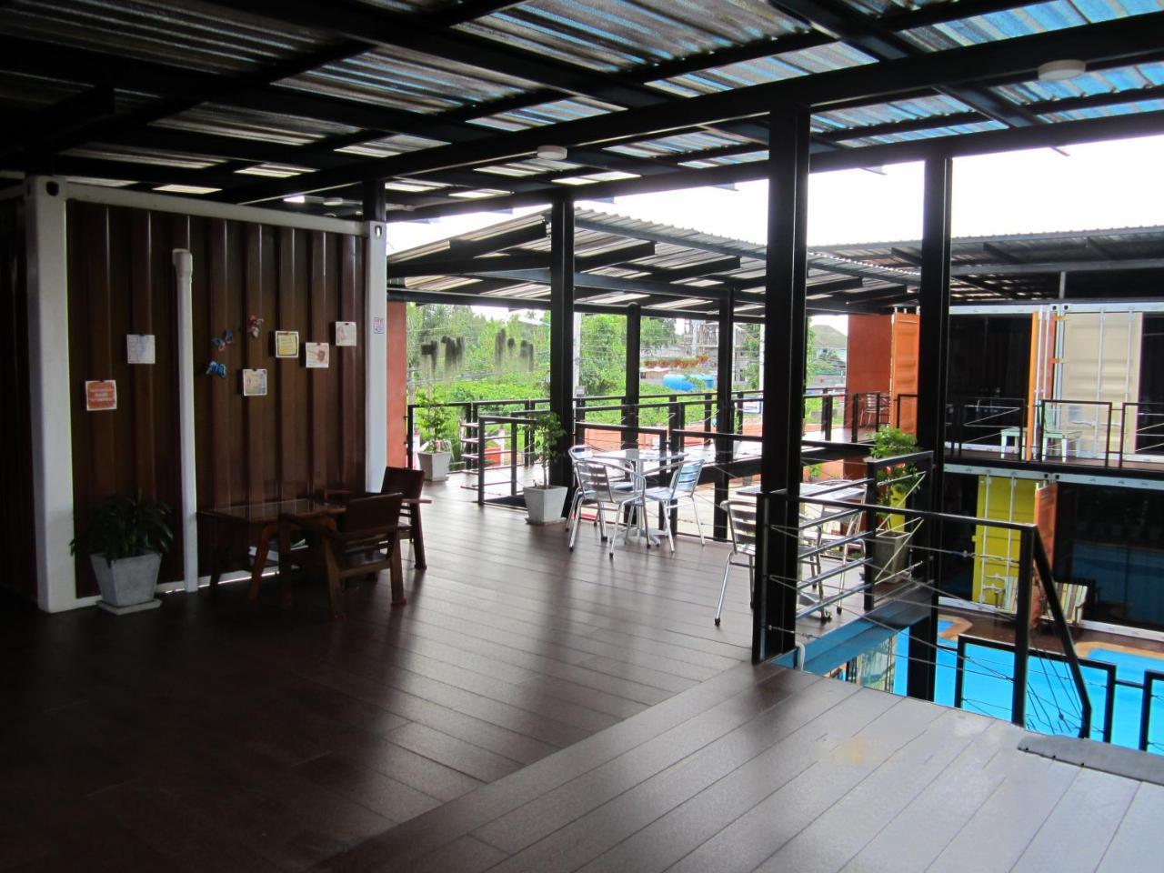 Retro Box Hotel Chumphon Esterno foto