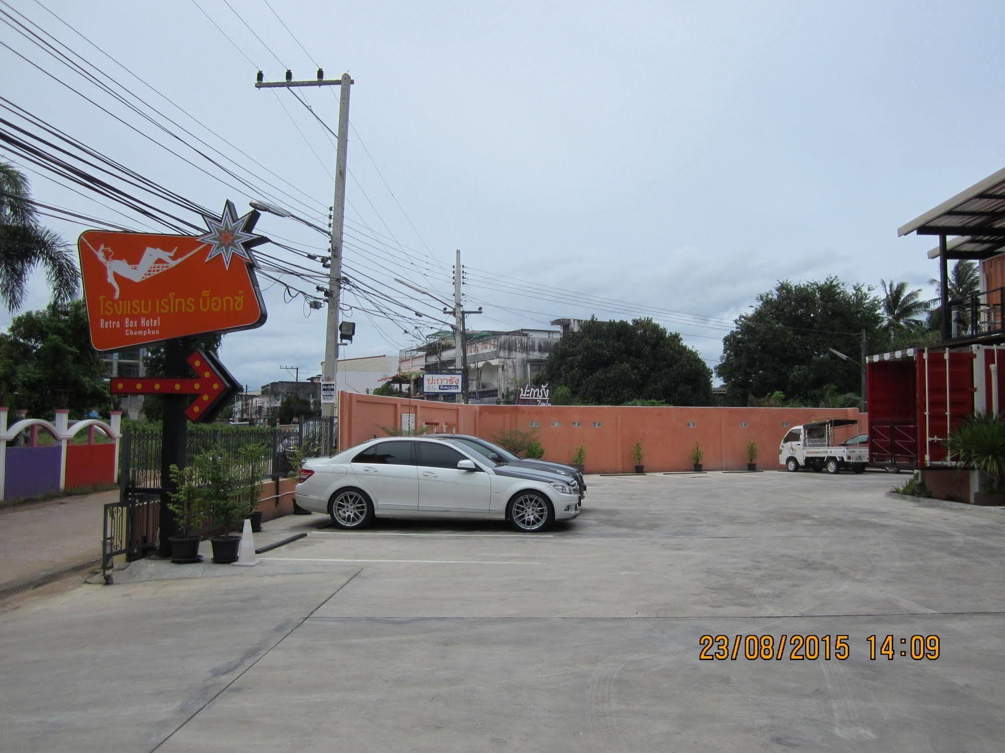 Retro Box Hotel Chumphon Esterno foto